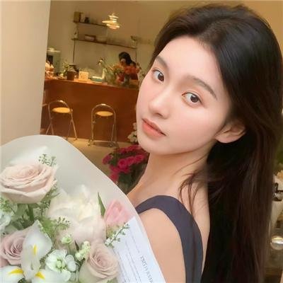隔楼女孩：我们之间的层距